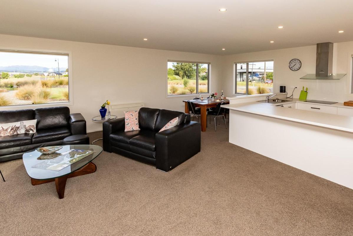 Poppa Pete'S - Te Anau Holiday Home Экстерьер фото